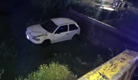 Un vehículo cayó al Arroyo Las Piedras en medio del temporal